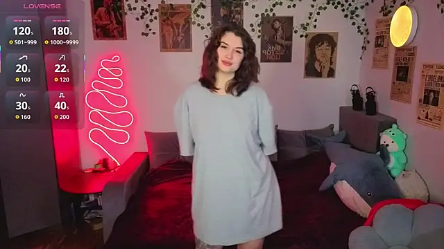 kira kick online show from November 2025 04:29:02 PM