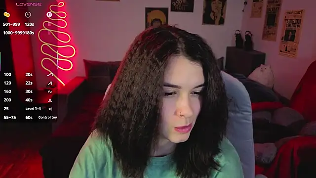 kira kick online show from November 2025 04:53:01 PM