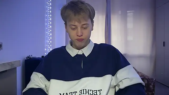  bee boy  online show from October 2025 02:58:02 PM