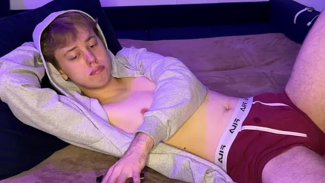  bee boy  online show from October 2025 06:21:01 PM