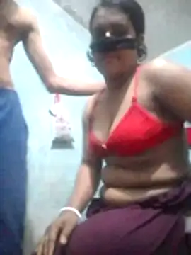 boni09 online show from November 2025 03:44:01 PM