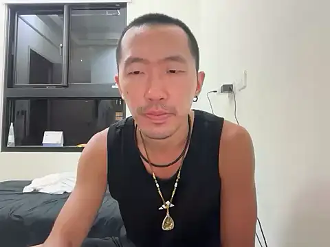 mrcaiziv online show from October 2025 01:23:01 PM