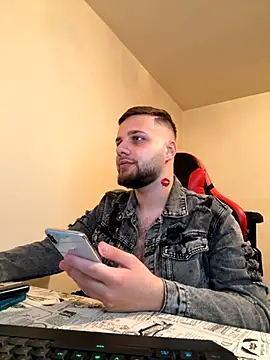 KingAdonisss online show from November 2025 04:25:01 PM