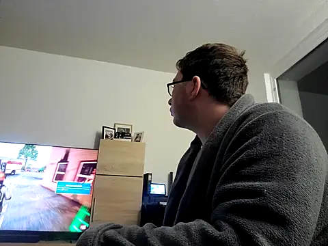 stivi2526 online show from November 2025 10:43:01 PM