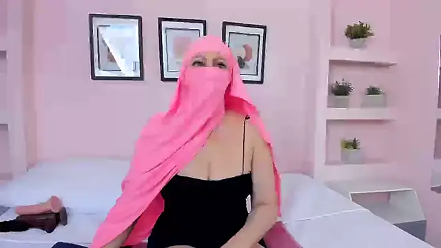 Sam Diaz online show from October 2025 01:35:02 PM