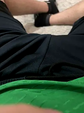 vvUMvv online show from November 2025 07:18:02 AM