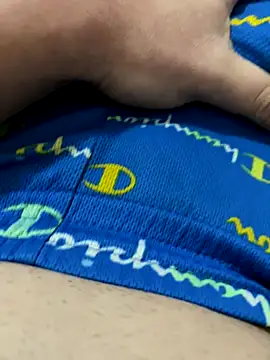 vvUMvv online show from November 2025 06:48:01 AM