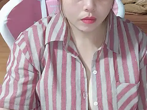 Snapshot of Sunna104 chatting on January 2026 11:14:02 AM Sunna104 online show from January 2026 11:14:02 AM