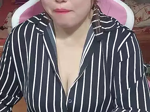 Snapshot of Sunna104 chatting on February 2026 08:42:01 AM Sunna104 online show from February 2026 08:42:01 AM