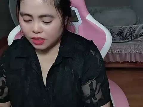 Sunna104 online show from April 2026 06:21:01 PM