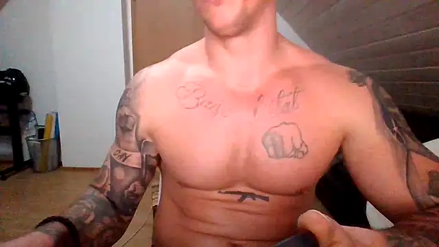 TheGreatWhite33 online show from October 2025 04:20:01 AM