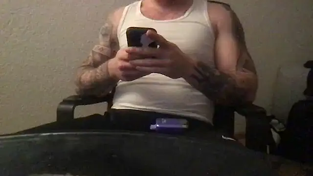 TheGreatWhite33 online show from April 2026 12:22:02 PM