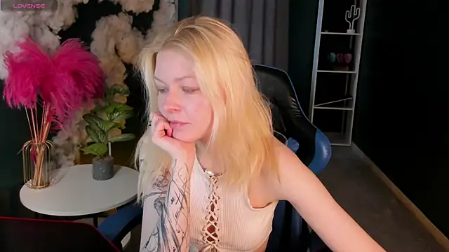 Callista a online show from April 2026 03:04:01 AM