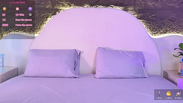 Selene Brownie online show from October 2025 08:13:02 PM