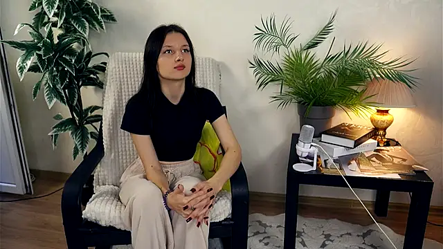 JanellHousen online show from October 2025 05:37:01 AM