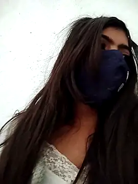 Snapshot of PEEHU-50 chatting on October 2025 02:12:02 AM PEEHU-50 online show from October 2025 02:12:02 AM