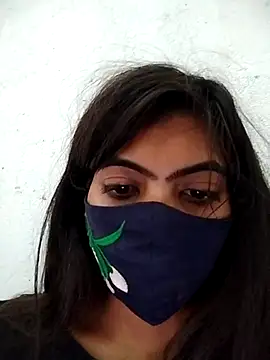 Snapshot of PEEHU-50 chatting on November 2025 01:26:02 AM PEEHU-50 online show from November 2025 01:26:02 AM