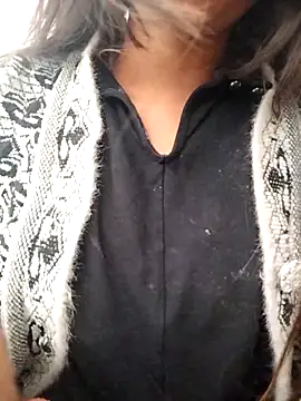 Snapshot of PEEHU-50 chatting on November 2025 03:10:02 AM PEEHU-50 online show from November 2025 03:10:02 AM