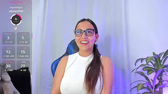 Snapshot of aleaa_x chatting on October 2025 12:10:01 AM aleaa x online show from October 2025 12:10:01 AM