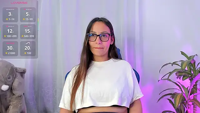 Snapshot of aleaa_x chatting on November 2025 01:18:02 AM aleaa x online show from November 2025 01:18:02 AM