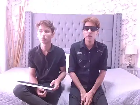 fuck seduction online show from November 2025 06:31:01 PM