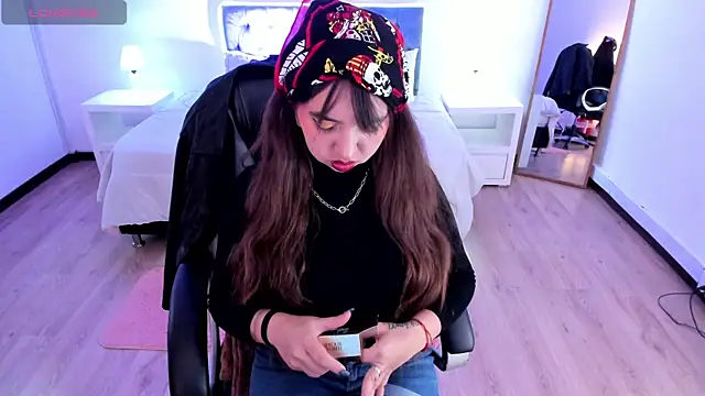 Scarlett  Cooper   online show from January 2026 12:31:02 PM