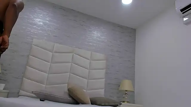 jax black online show from October 2025 07:03:02 PM