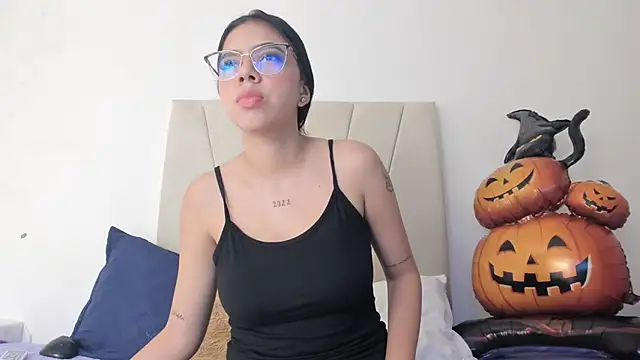 Ainoa Pink online show from October 2025 07:56:01 PM