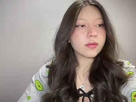 Snapshot of Rachel_James__ chatting on November 2025 03:52:01 AM Rachel James online show from November 2025 03:52:01 AM