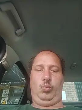 macKnd online show from October 2025 01:30:01 PM