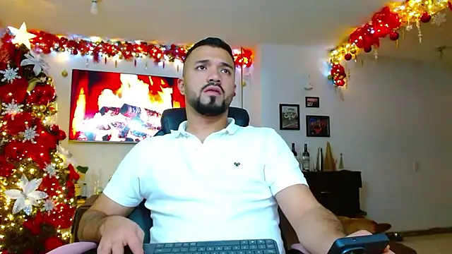 mathewv  online show from November 2025 04:45:01 AM