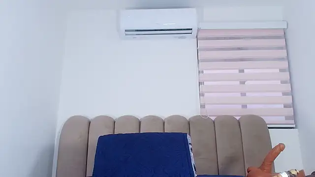 ashly mr online show from December 2025 12:01:02 PM