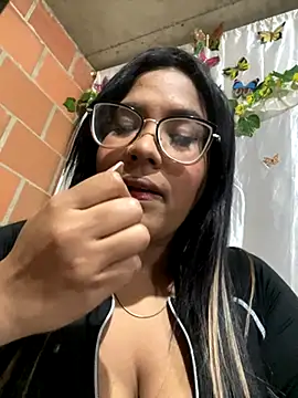 Snapshot of Mery_Sexx chatting on October 2025 03:39:02 AM Mery Sexx online show from October 2025 03:39:02 AM