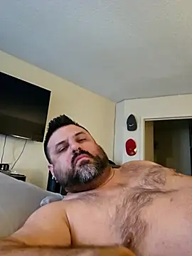 Roddog18 online show from November 2025 04:44:01 PM