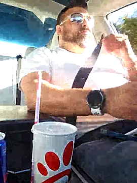 Roddog18 online show from December 2025 10:29:02 PM