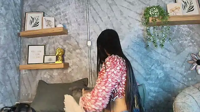 Nikolbrice online show from March 2026 06:58:02 PM