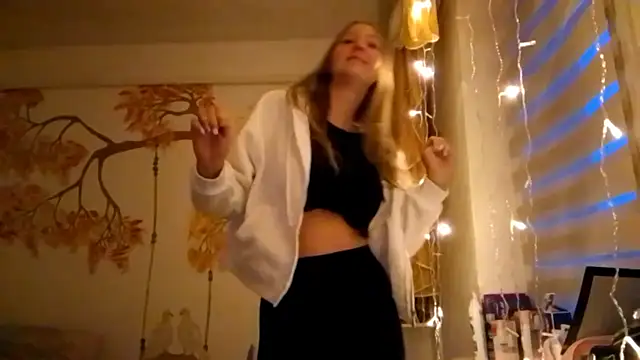 CarynFlaryn online show from October 2025 04:09:01 AM