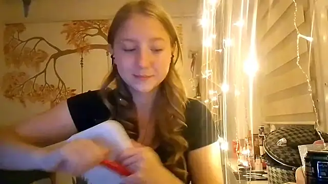 CarynFlaryn online show from October 2025 03:28:01 AM