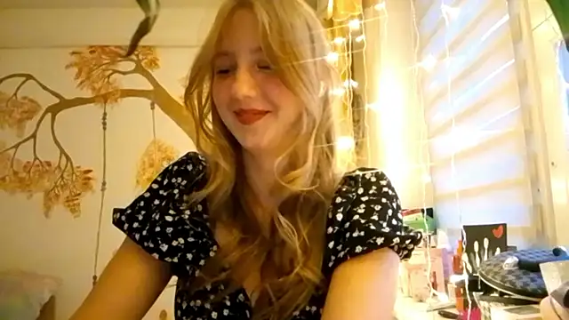 CarynFlaryn online show from October 2025 04:34:01 AM