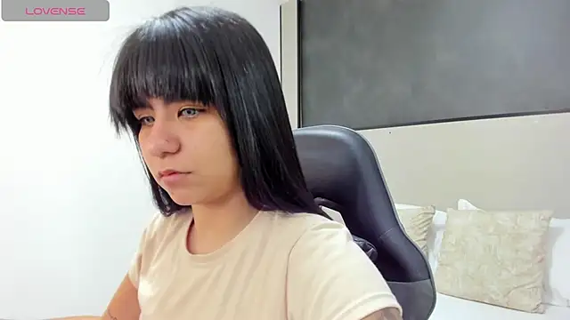 fiorella18  online show from November 2025 03:01:02 AM