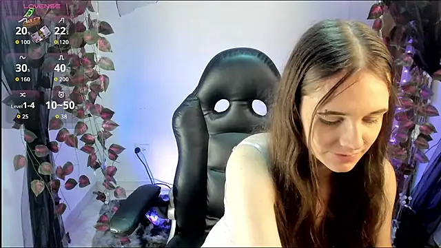 Snapshot of Shinny_Crystal chatting on October 2025 01:31:02 PM Shinny Crystal online show from October 2025 01:31:02 PM