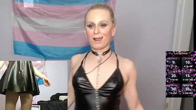 Snapshot of cinderellie chatting on November 2025 05:57:01 AM cinderellie online show from November 2025 05:57:01 AM