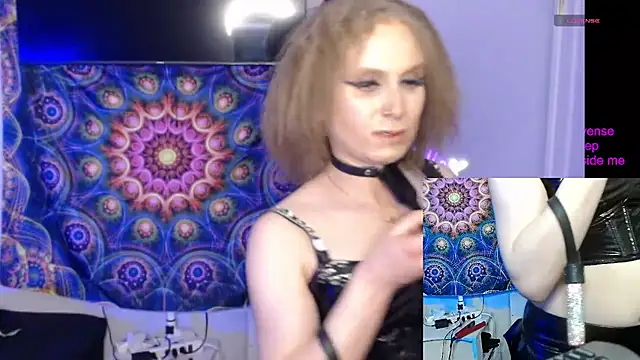 Snapshot of cinderellie chatting on December 2025 04:53:02 AM cinderellie online show from December 2025 04:53:02 AM