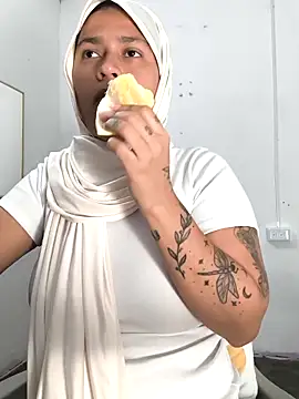 Nadia hasbun online show from December 2025 10:04:01 PM