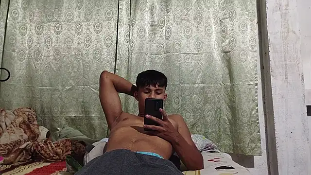 Thiagox03 online show from March 2026 03:40:02 PM