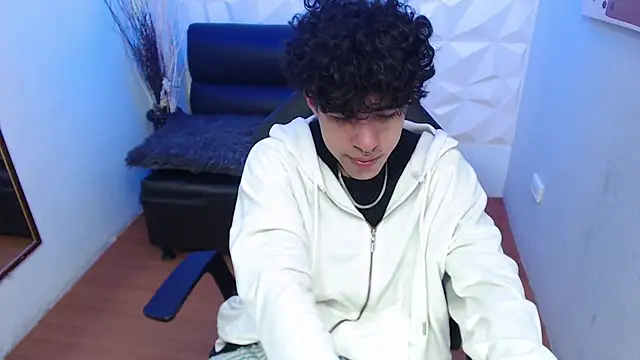 Liil boy online show from October 2025 03:53:02 AM