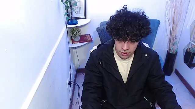 Liil boy online show from December 2025 03:34:01 AM