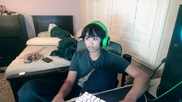 youngasianboy2007 online show from October 2025 02:12:01 AM