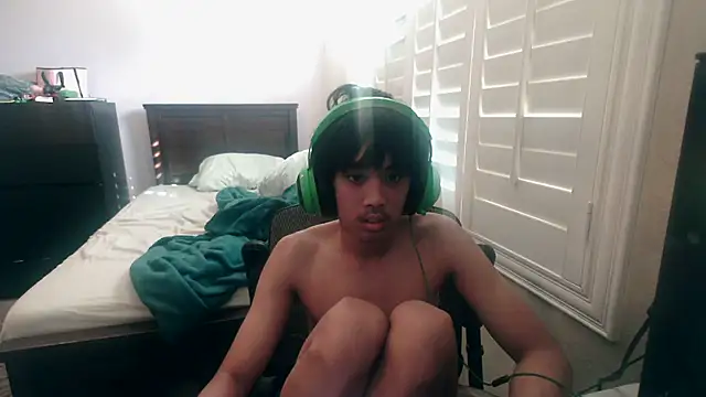 youngasianboy2007 online show from October 2025 09:16:02 PM