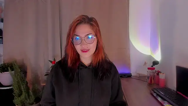 AmaruBloom online show from November 2025 05:40:01 AM